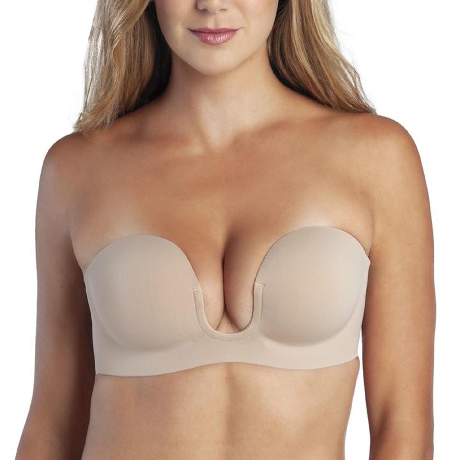 Model is wearing the voluptuous u plunge backless strapless bra.
It shows the deep u shape in the center and the cleavage it provides.